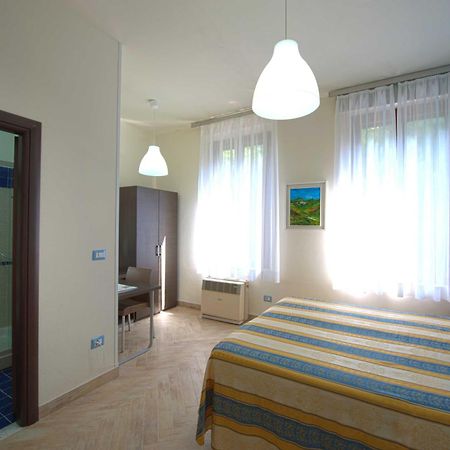 Hotel Moderno Siena Esterno foto