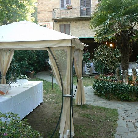 Hotel Moderno Siena Esterno foto