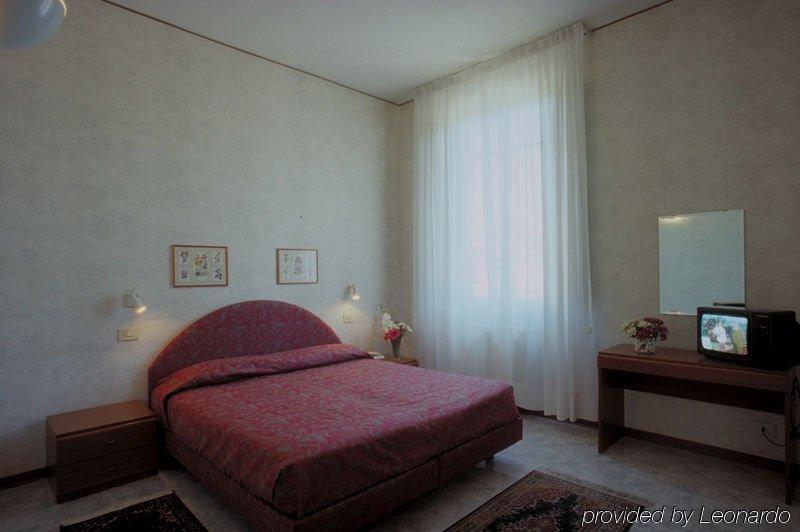 Hotel Moderno Siena Camera foto