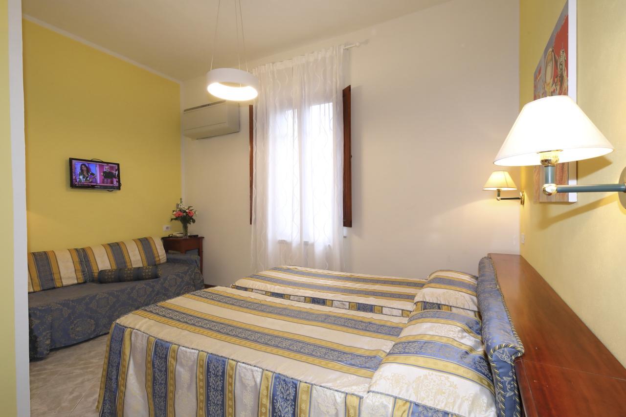 Hotel Moderno Siena Esterno foto