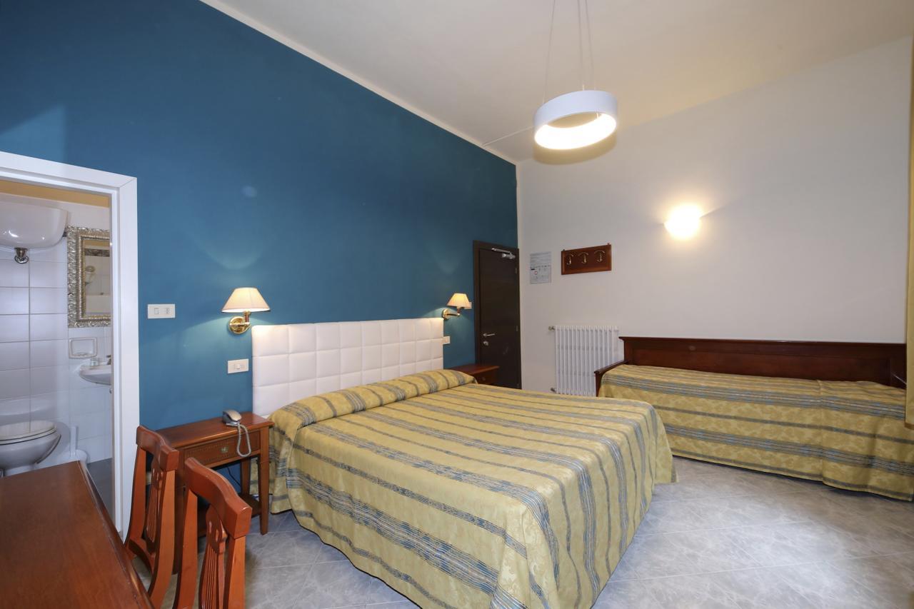 Hotel Moderno Siena Esterno foto