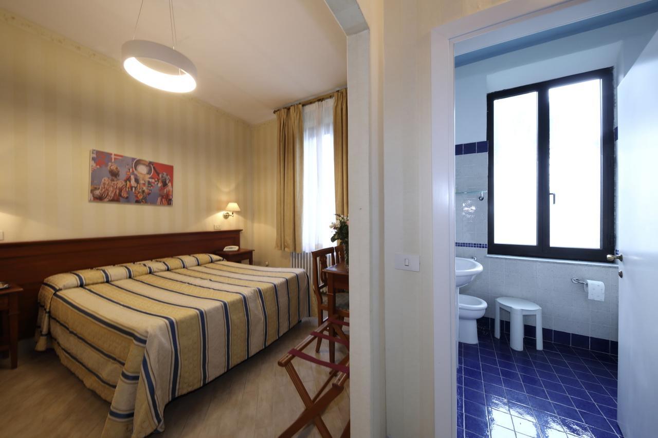 Hotel Moderno Siena Esterno foto
