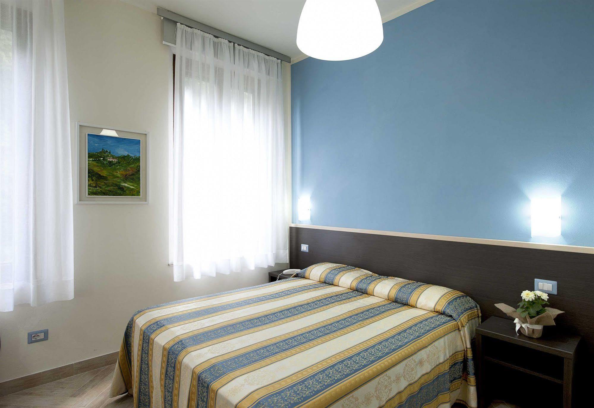 Hotel Moderno Siena Esterno foto