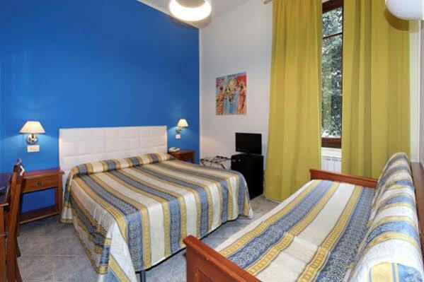 Hotel Moderno Siena Esterno foto