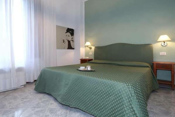 Hotel Moderno Siena Esterno foto